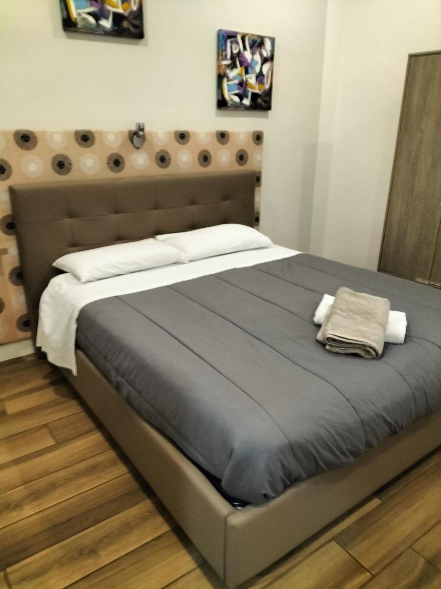 브린디시 Casa Di Edo B&B 외부 사진